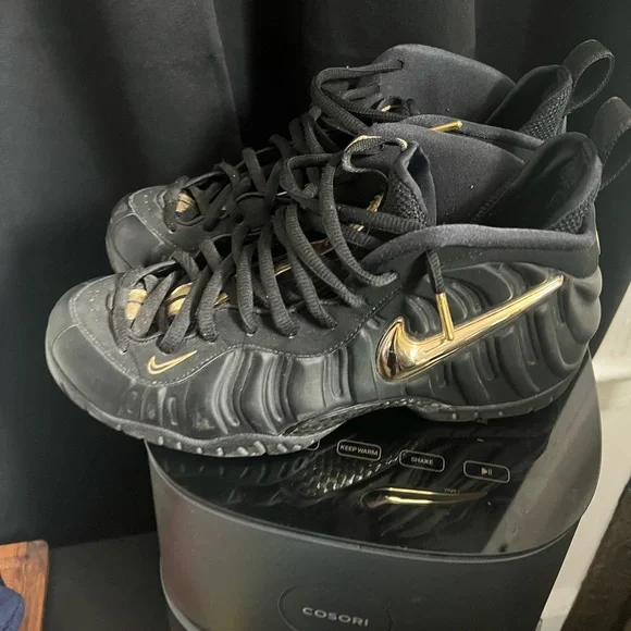 Nike foamposites Black and Gold - Picture 2 of 9